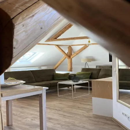 Chic Flat In Between Vineyards