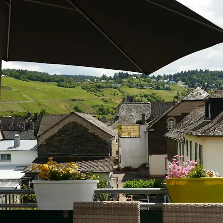 Chic Flat In Between Vineyards * 特里特海姆