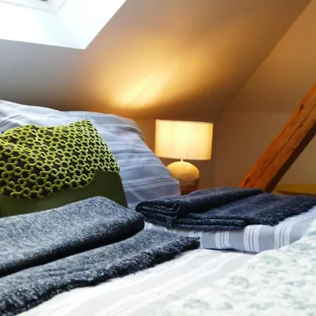 Chic Flat In Between Vineyards 公寓 *